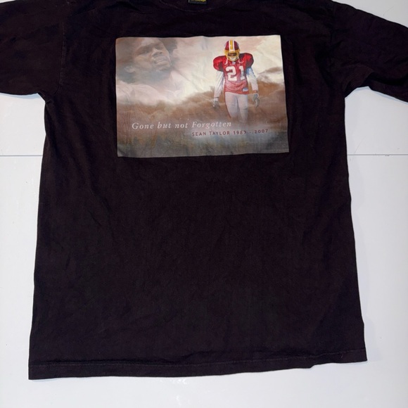 Washington Redskins Sean Taylor Tribute Tee Graphic T-Shirt Men’s Size 2XL - Picture 1 of 14